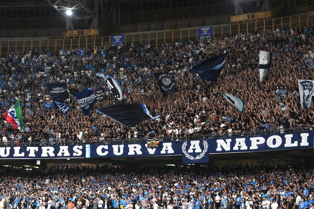 Mercato Napoli: tra urgenze e sogni Champions, il vero nodo è la difesa